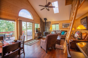 Beautiful Relaxing Home in Warm Springs Ranch - Misty Mountain Hideaway